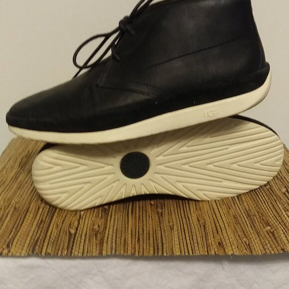 UGG Freamon Capra Chukka Boots Men’s 8.5 Black Leather Casual Comfort - Picture 4 of 13